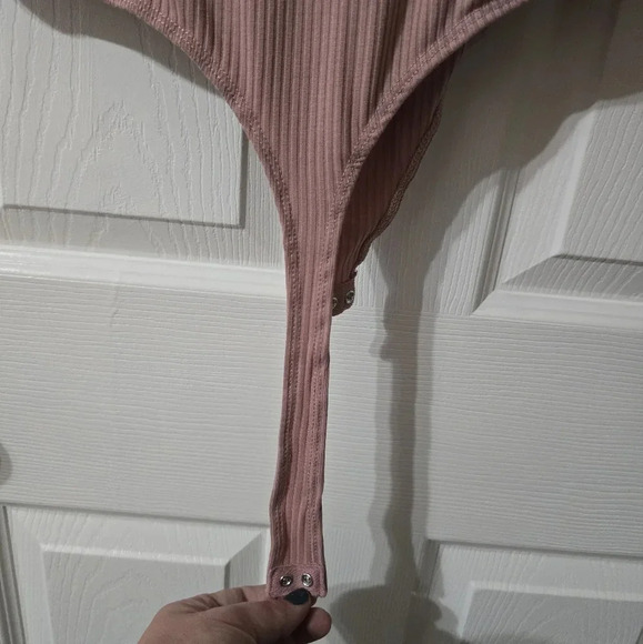 NWT Elodie Blush Pink Ribbed Bodysuit, Low V-Neckline, Lightweight, Size XL. - Picture 10 of 12